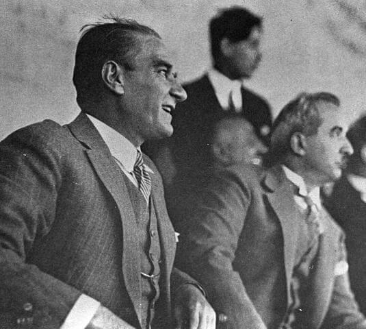 Atatürk'ün Az Bilinen Fotoğrafları 10 – Ataturkun Az Bilinen Fotograflari 1 1